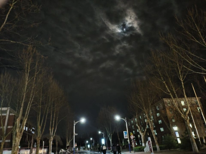 学校夕阳