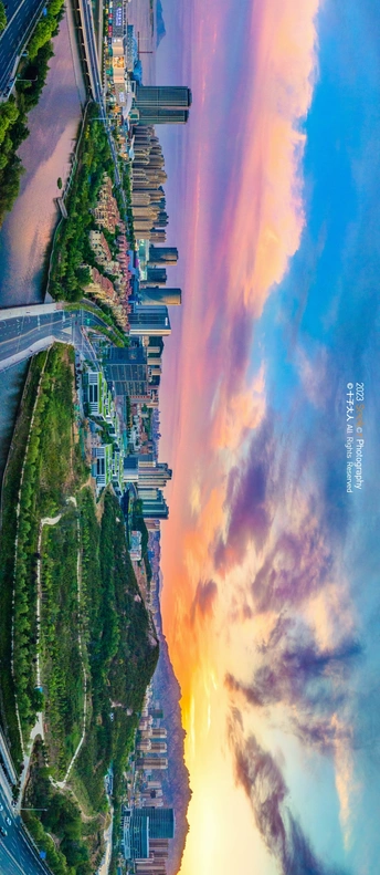 夕阳下城市的美丽图片