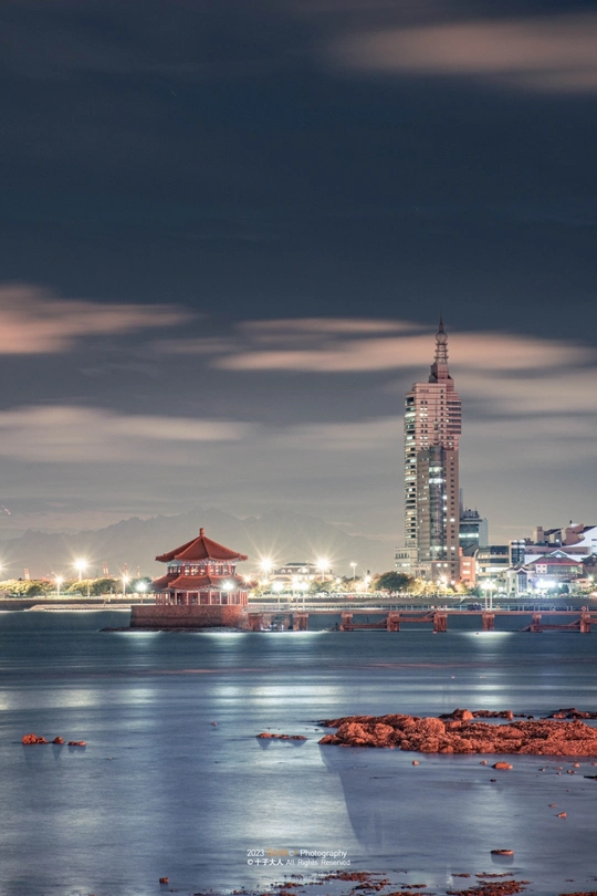 夜晚照亮的城市