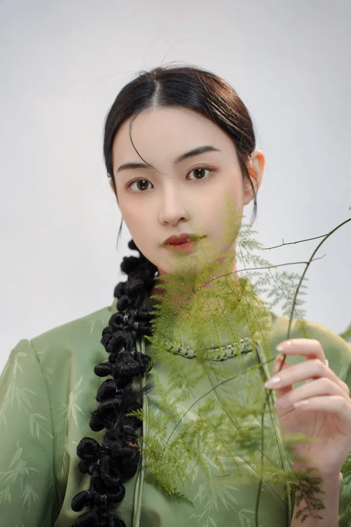 绿油油的新中式