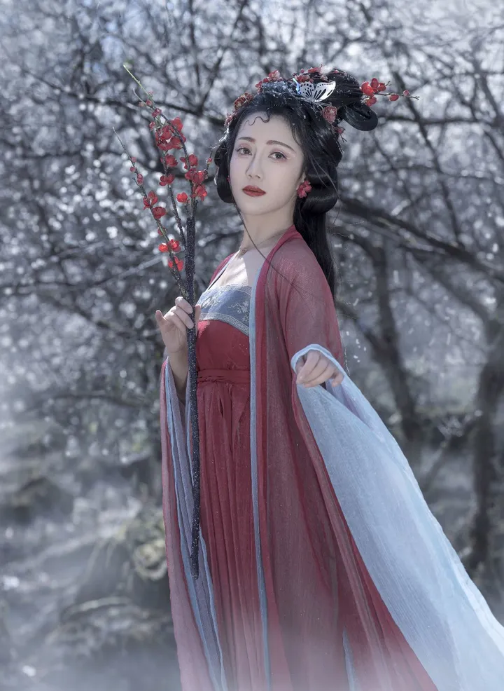 ?分享下今天山上的梅花