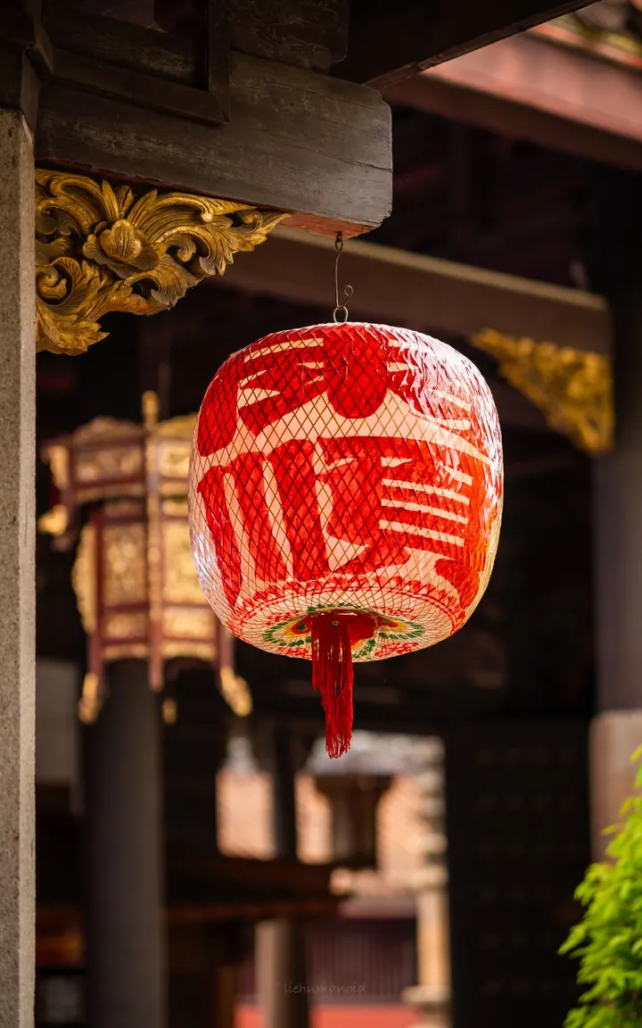 古刹晨昏.