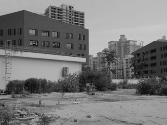 正在施工的城市中的建筑