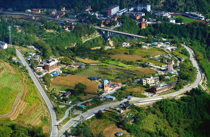 通往雾岭的路