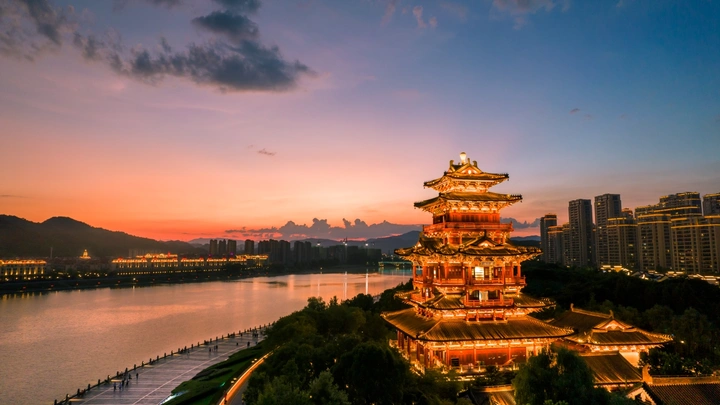 霞染天境
