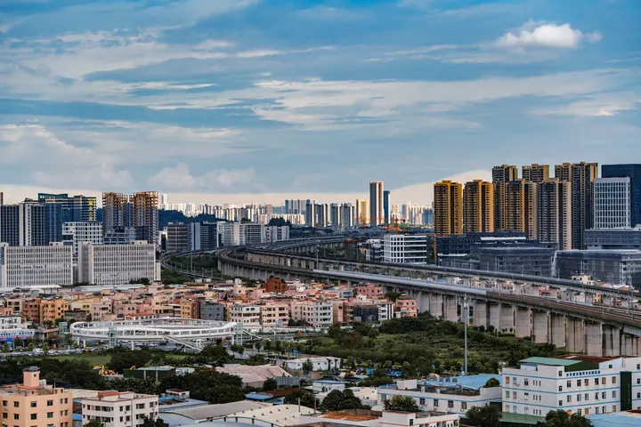 高铁与城市