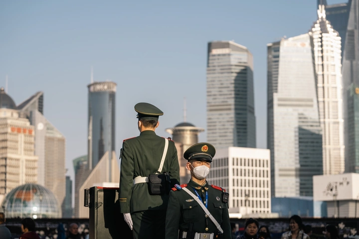 《守·望》外滩上的哨兵