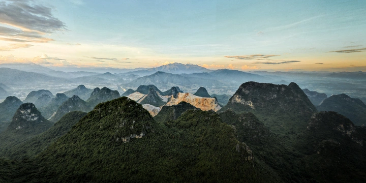 山外有山