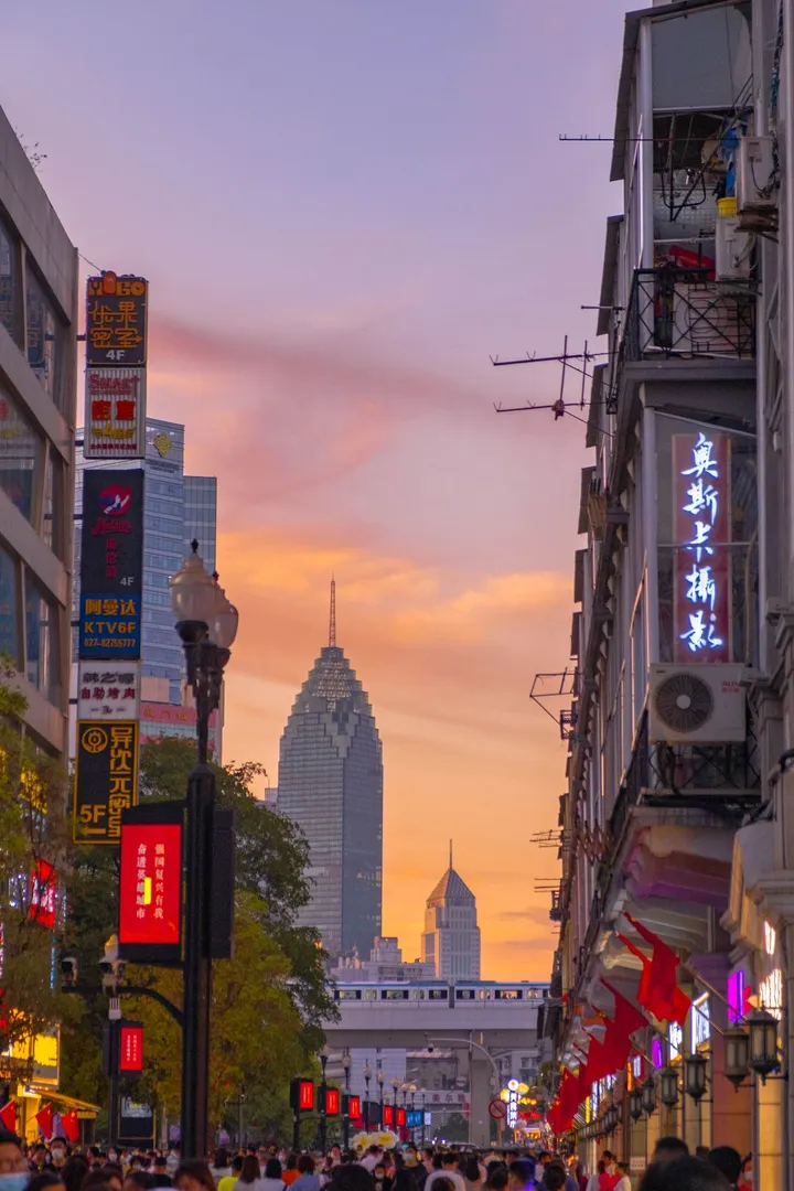 国庆的江汉路