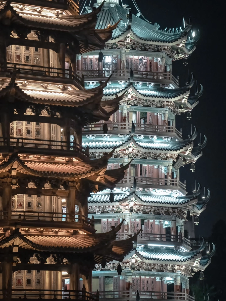 日月塔
