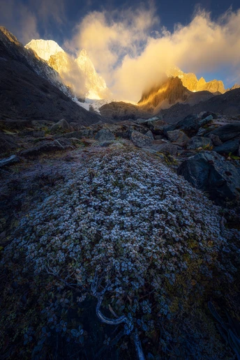 sunrise or sunset is when the sun is behind the cl