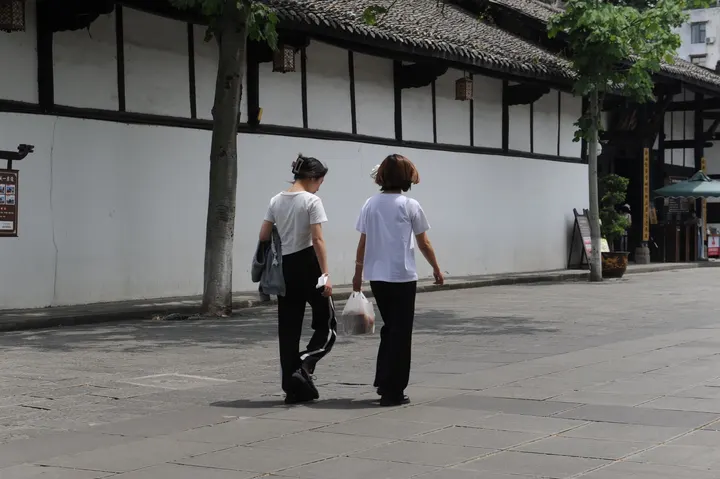 李文全随拍：惺忪晚点，习惯早点