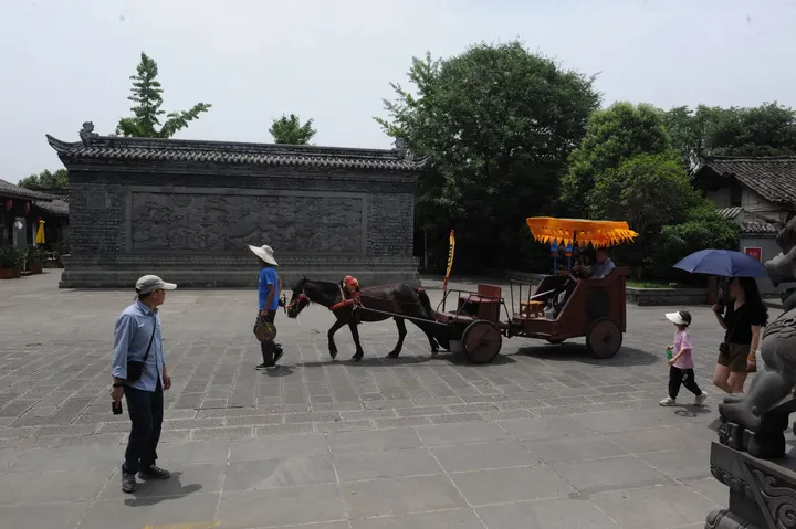 李文全随拍：马车，渲染漫时光