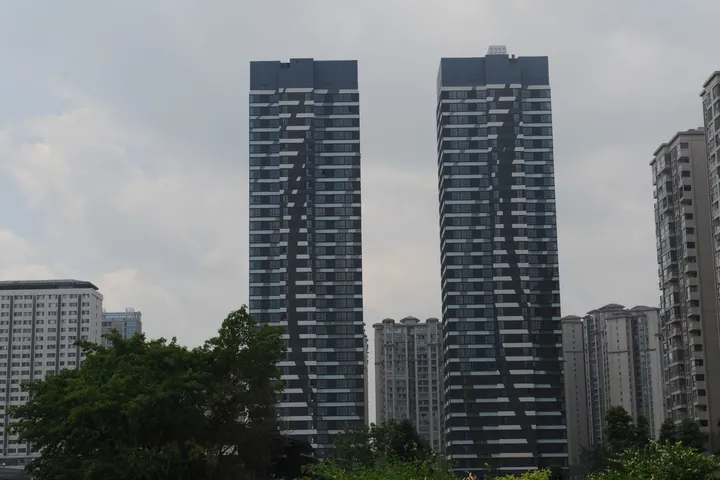 李文全随拍：两片叶子，地标烟火