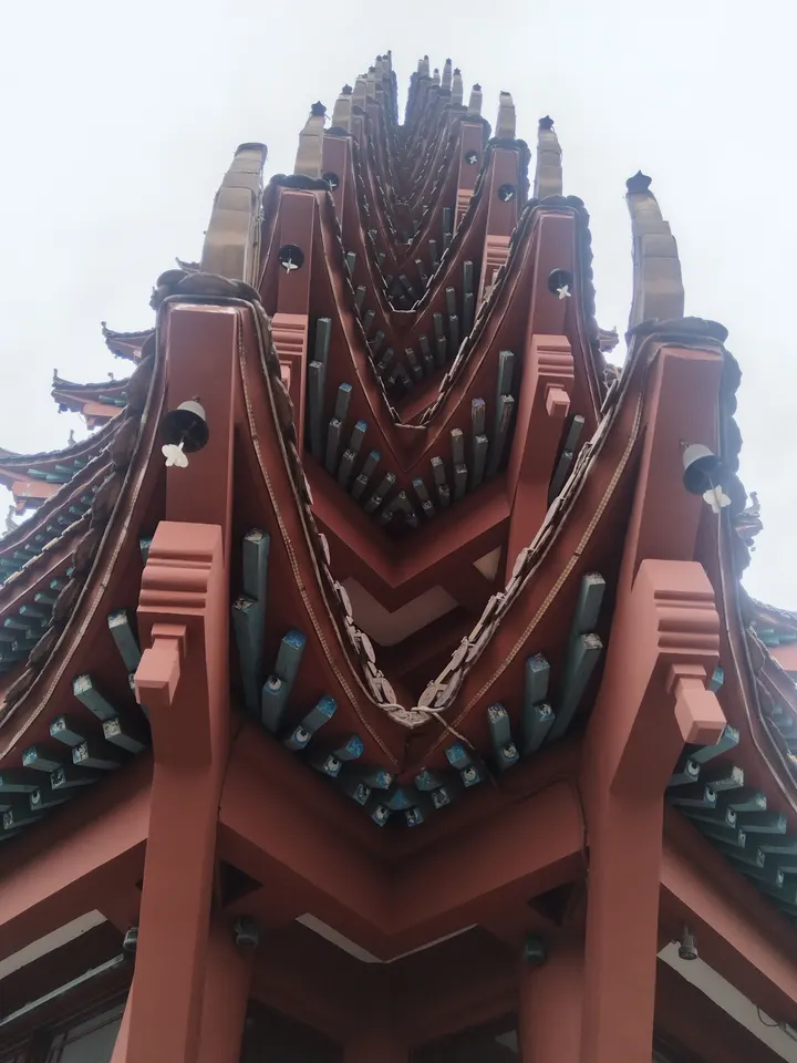 李文全随拍：剪辑一炷香的缭绕，飞檐游刃有余
