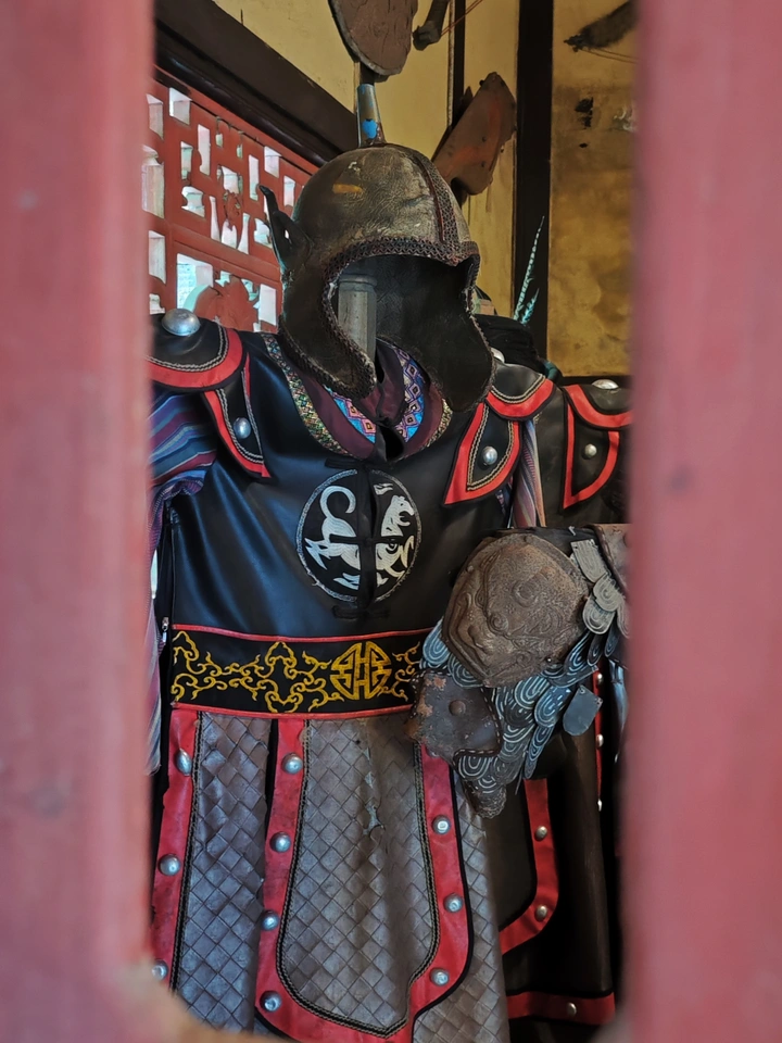 “盔甲”