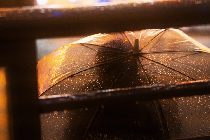 雨中街头｜85mm