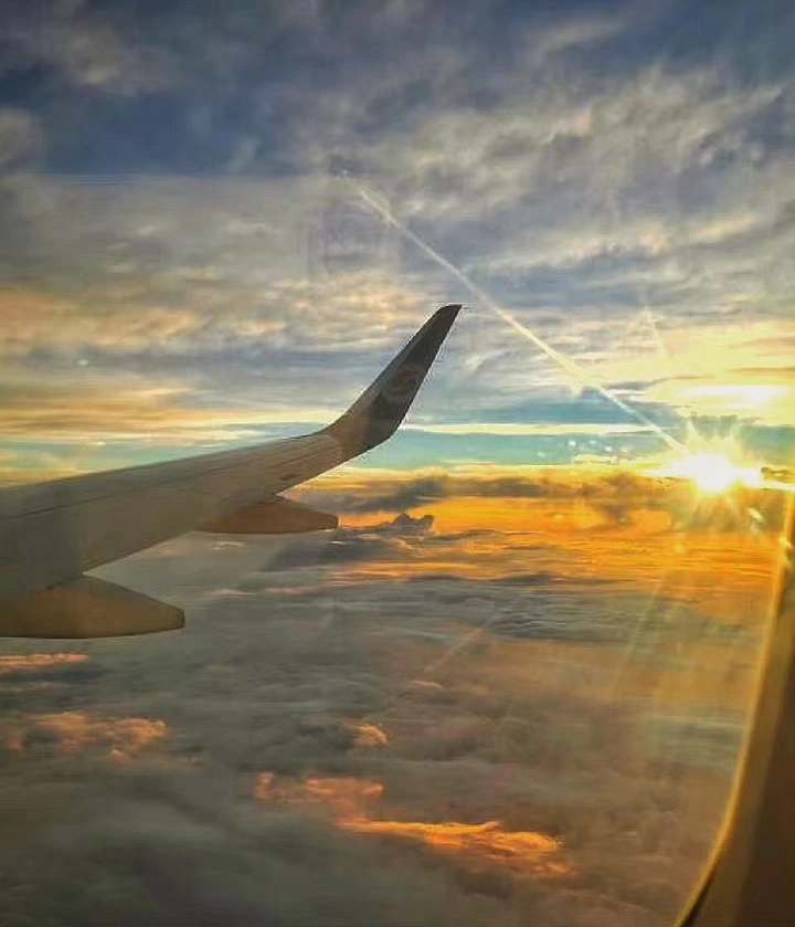 ✈️