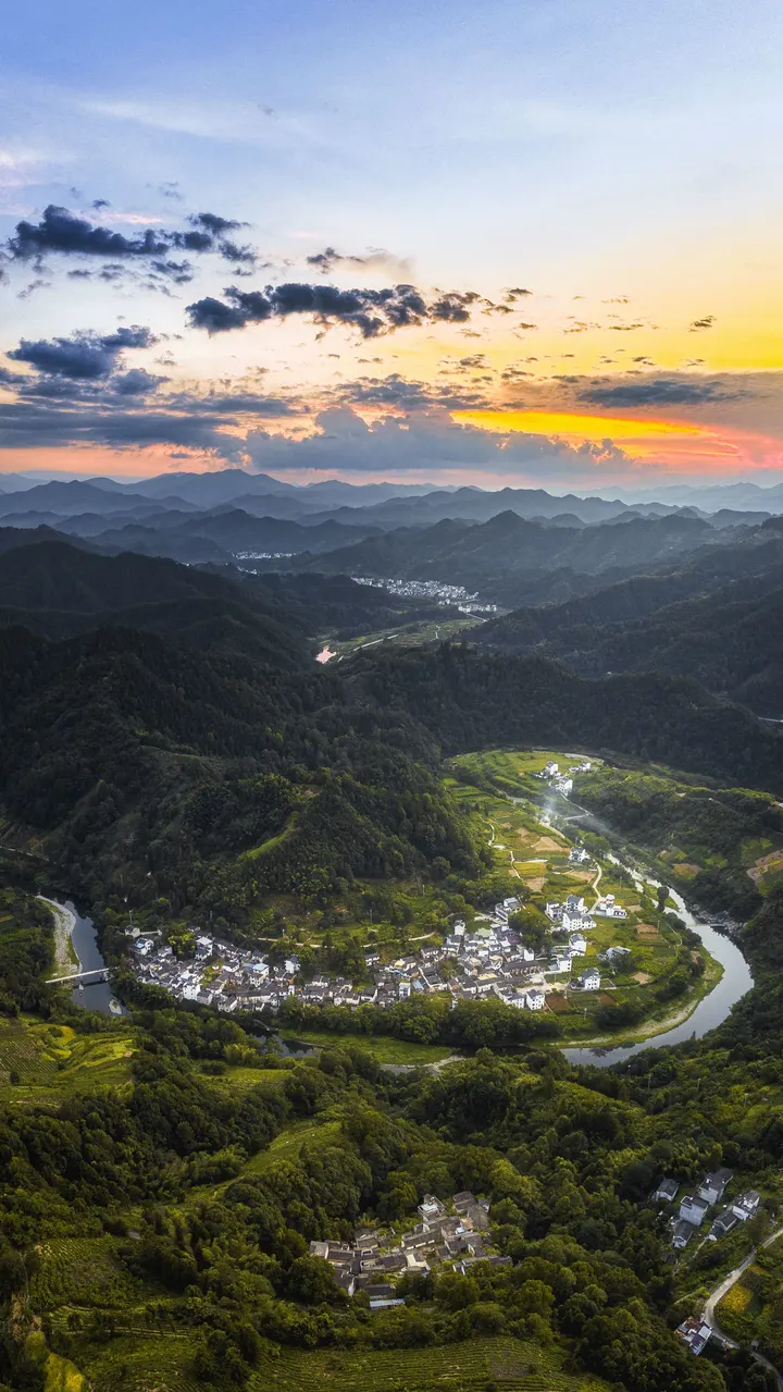 石潭村山水如画