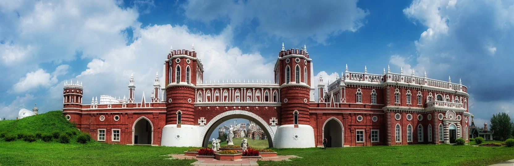 像宫殿一样的大型建筑