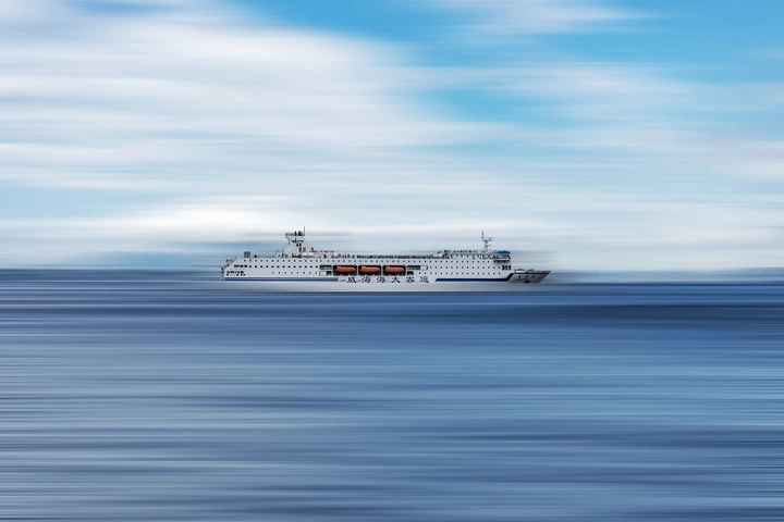 『破浪前行』