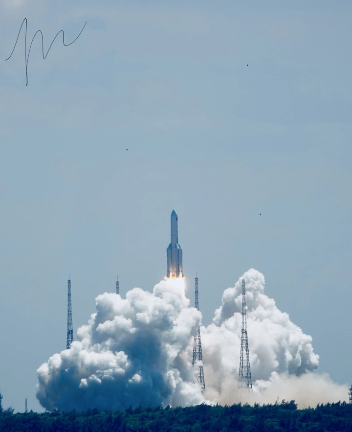 胖五飞天剑指星辰