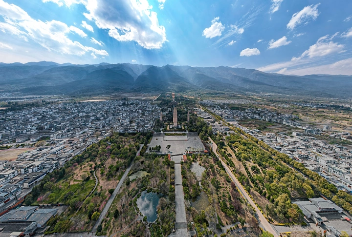 大理崇圣寺三塔