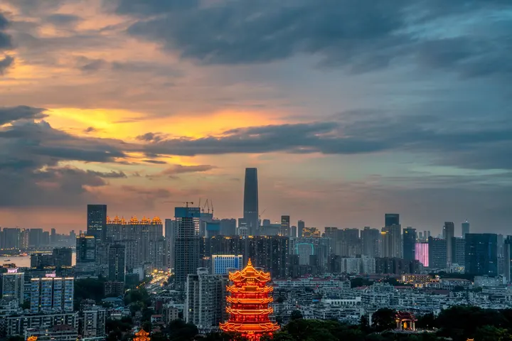 黄鹤楼绿地同框