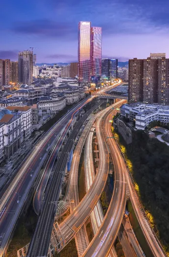 夜晚的城市 交通繁忙