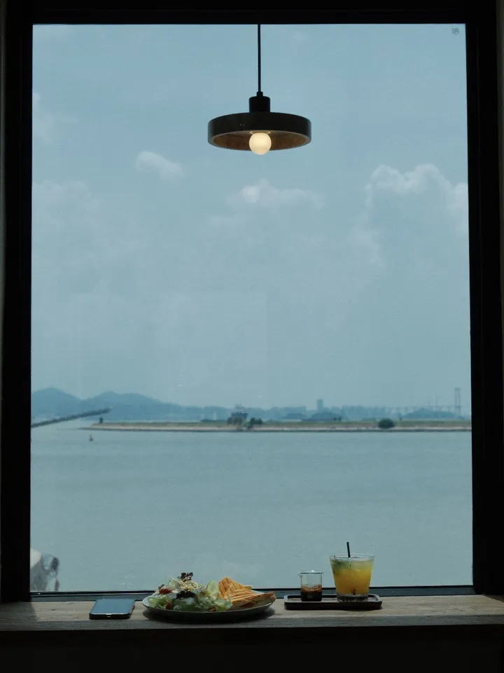 东莞新开在海边的咖啡店
