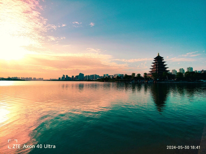 夕照临仙阁