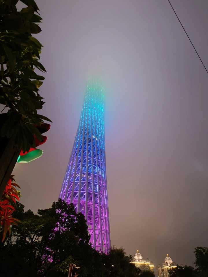 云雾照夜