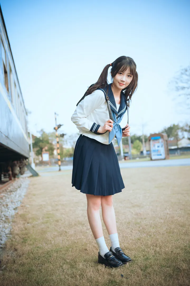 JK写真 绿皮火车与少女