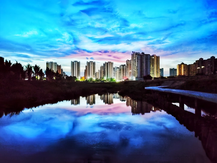 盈眸夜色景依然