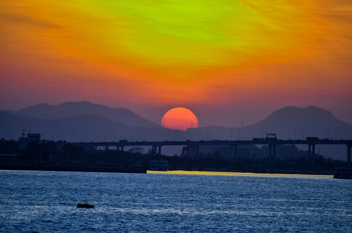 落日海记