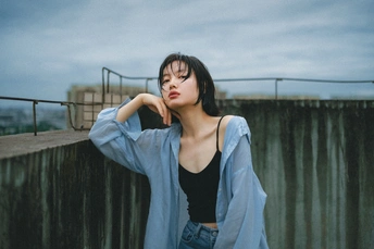 蓝色女孩 by < 人物 > 在500px上