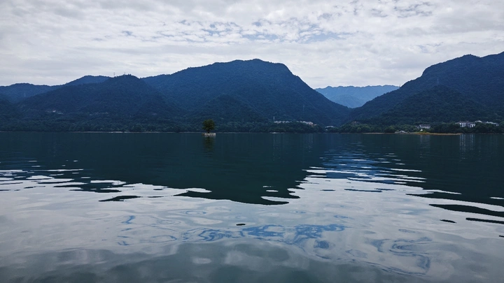绿水青山就是金山银山