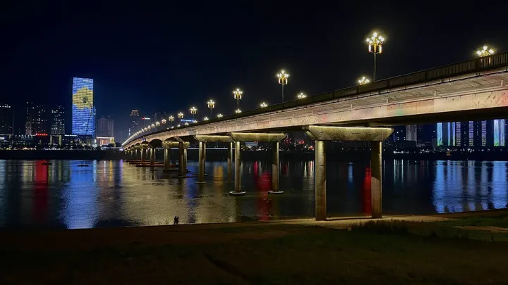 手机夜拍株洲大桥