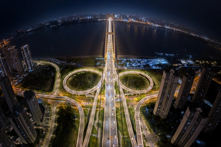 无人机视角下的城市夜景
