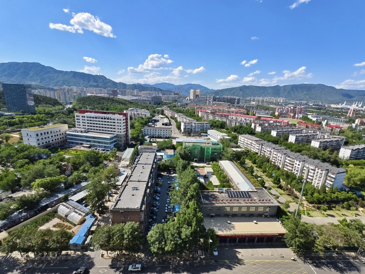 城市，极光