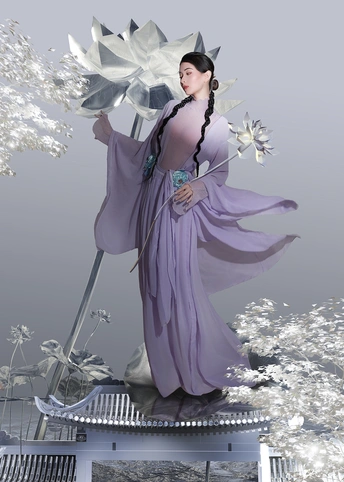 一个穿着和服打着伞的女人