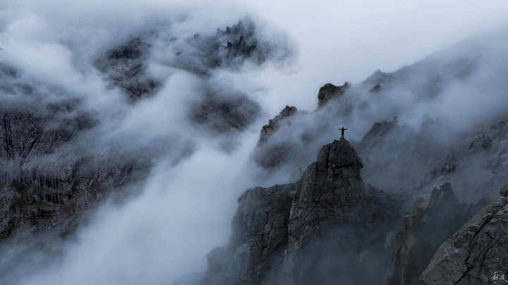 孤影凌虚之景