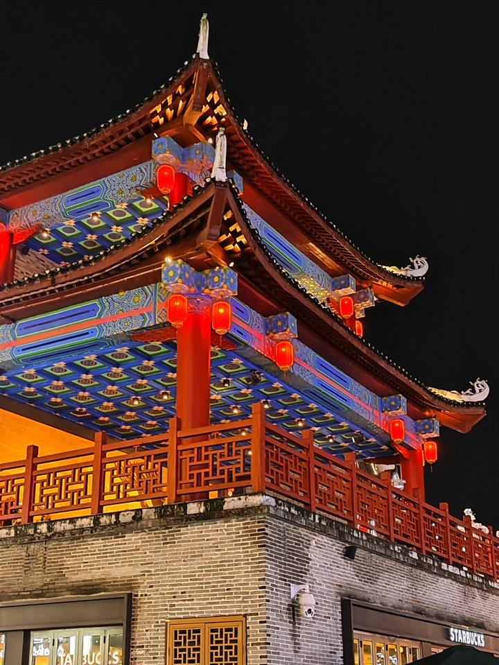 阳朔西街的夜晚
