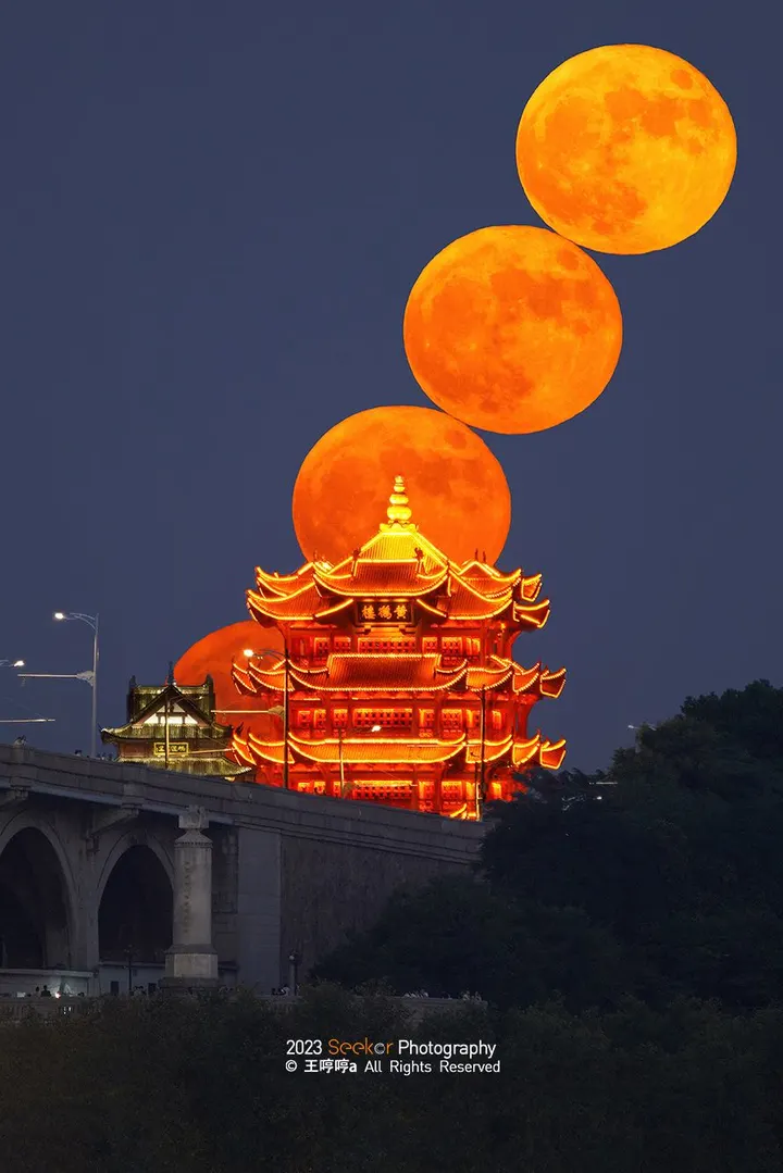 黄鹤楼与白云阁悬月