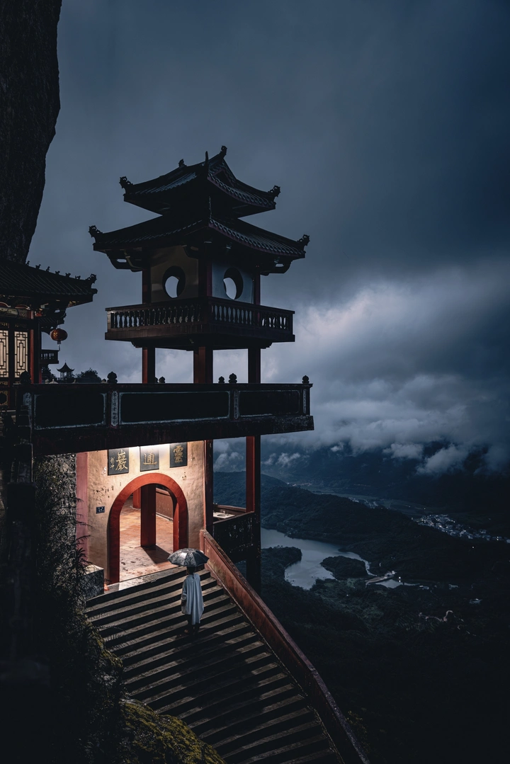 灵通岩
