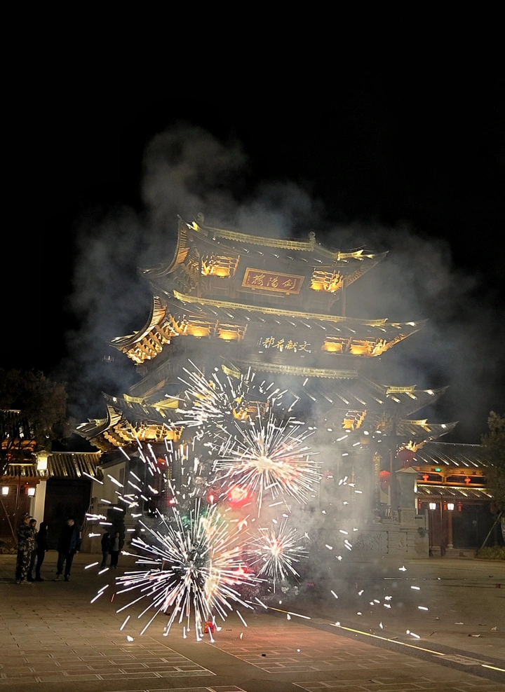 古城之春