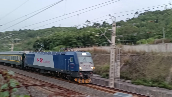 邕靖车快速通过