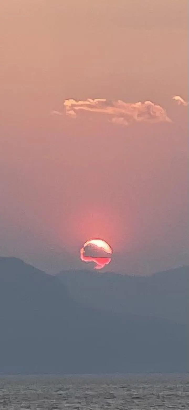 古画般的日落