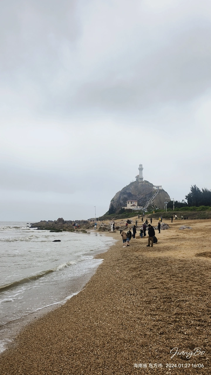 阴雨鱼鳞洲