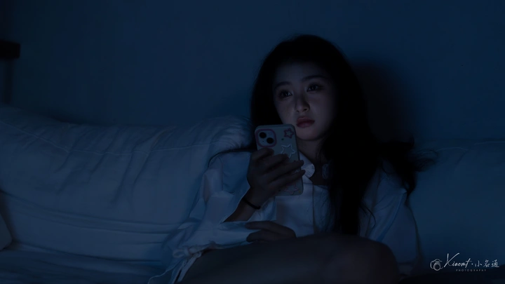 天黑了，心死了，我们错过了。